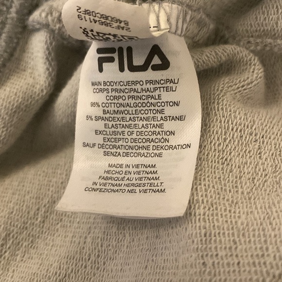 Fila joggers Size M - Picture 6 of 9